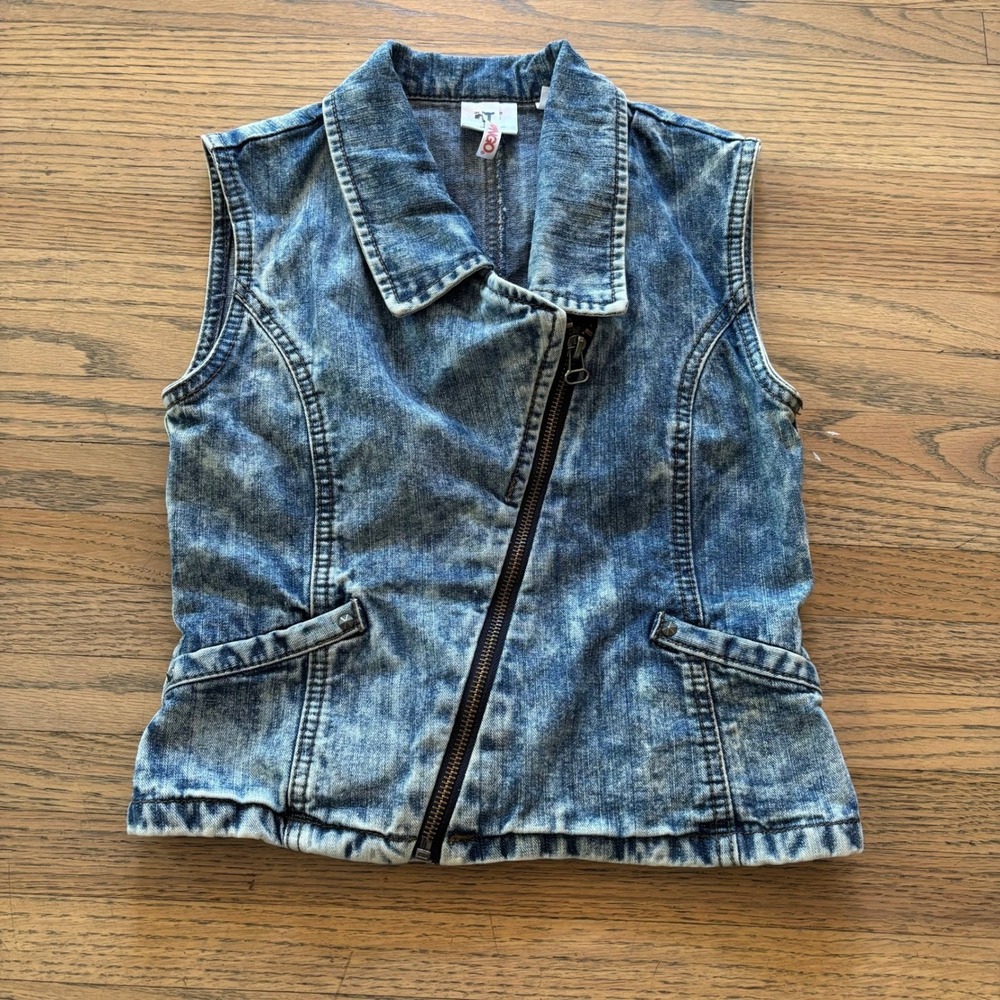 Bongo Kids Blue Acid Wash Denim Moto Vest Asymmetrical Zip Studded Size L 10/12